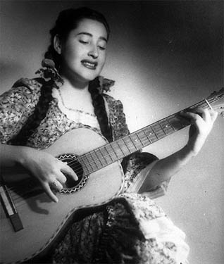 Margot Loyola