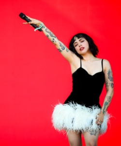 Mon Laferte, a dúo