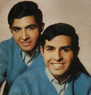 Los Carr Twins