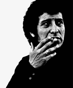 Víctor Jara vuelve a cantar en la Plaza de la Dignidad